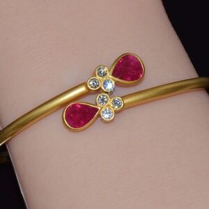 CERTIFIED NATURAL 3.5CTS VS F DIAMOND RUBY 18K SOLID GOLD STACKING BYPASS BANGLE